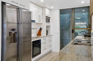 Beachside Oasis-Walk to Alex Beach - 1