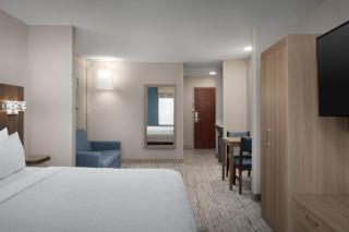 Holiday Inn Express & Suites by IHG Chambersburg by IHG - 1