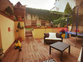 Apartmán v centre mesta Košice s terasou a záhradou - 7