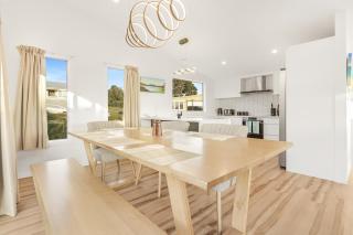 Peninsula Paradise - Raglan Holiday Home - Raglan - 4