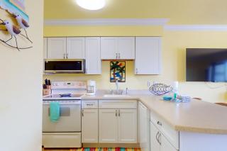 Beachfront II 202 - 4