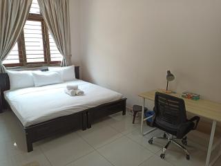 Eden Nomad Living - Batu Ferringhi - 9