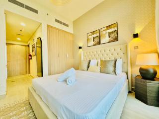 Venduras - Modern Chic Studio in Azizi Riviera - 6