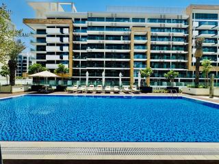 Venduras - Modern Chic Studio in Azizi Riviera - Dubai - 7