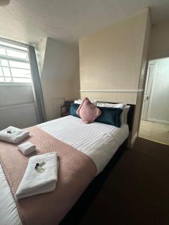 The Wheatley Hotel - 3