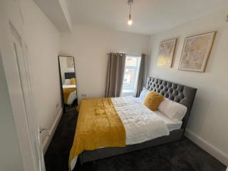 Beach house in Liverpool - 8