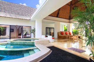 Cozy Executive 2 BR Pool Villa ZN111 - Seminyak - 1