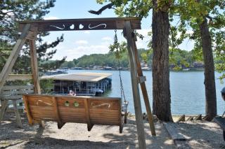 Lakeside Bliss 1BR Enchanting Master Suite - 1