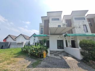 Homestay Estetis di Malang Dekat Jatim Park 3 - Malang - 9