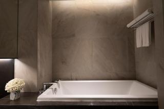 Walton Suites Sukhumvit - 3