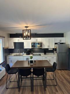 Family Friendly 2BR Apt in a Lakeside Resort Family Apartment - Osage Beach - 6
