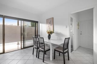 Cozy Private Double Room - Near Stations & Shops - Shared Bathroom - Bankstown - 6