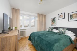 Ludna Apartment Overlooking the Center by the Vistula River Warsaw by Noclegi Renters - Varsavia - 8