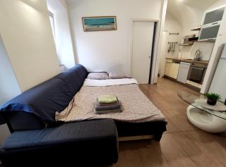 Studio Apartment Sisters 3-4 - 1
