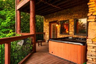 Great Alpine - 4 KingSuites- February Deals-Views-Hot Tub-FirePit-GameRm - 1