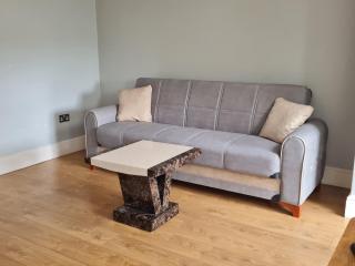 3 bedrooms Heathrow Free to Park - Stanwell - 0
