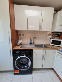3 bedrooms Heathrow Free to Park - 8