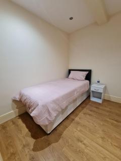 3 bedrooms Heathrow Free to Park - Stanwell - 4