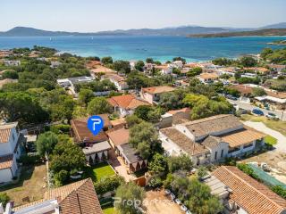 Family Retreat Home by Propertize - Olbia - 9