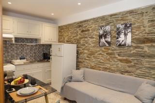 Chora's Stonehouse - 9