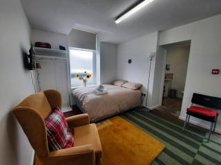 Chic Studio Near Cardiff Hub - 0