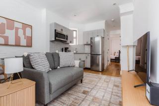 Blueground Lenox Hill kitchen ac wd NYC-1543 - 9