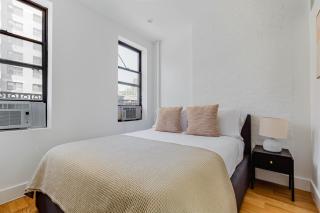 Blueground Lenox Hill kitchen ac wd NYC-1543 - 4