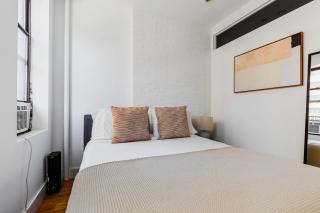 Blueground Lenox Hill kitchen ac wd NYC-1543 - 2