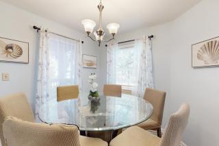 Myrtle Beach Getaway with Outdoor Pool, Near Outlets - 3