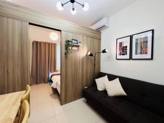 1BR Unit Condotel w Balcony FAME Residences -FM19 - 0