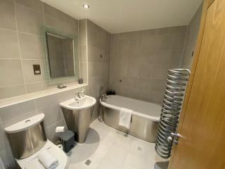 *Modern 2 bed apartment in the heart of Cardiff* - 1