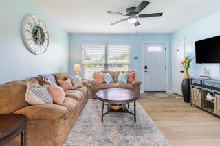 Charming 3BR Home with Free Parking & Game Room - Panama City - 9