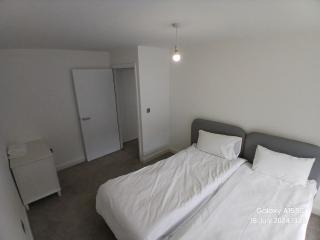 Hornchurch House - Jackson Close - 5