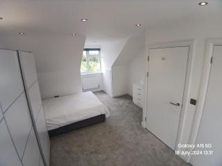 Hornchurch House - Jackson Close - 1