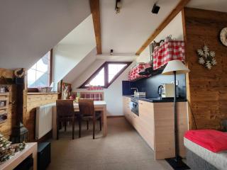 Deluxe Apartment with Mountain View in Hotel Kukucka - Tatranská Lomnica - 1