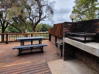 Ekuthuleni River Front Chalets Hoedspruit - Hoedspruit - 6