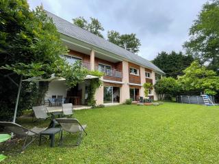 Indoor-Outdoor Villa with Panoramic Mountain Views Near Pyrenees Hikes & Atlantic Beaches - Espoey - 8