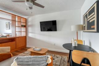 Blueground Gateway gym pool near soccer ATX-244 - 8