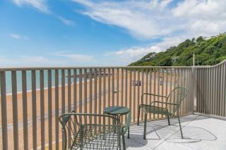 The View at Shoreline by Bloom Stays - 3