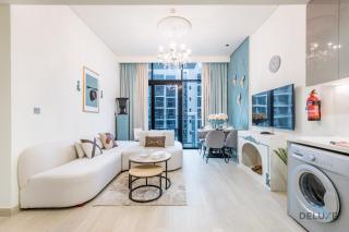 Charming 1BR Apartment in Azizi Riviera 30, Al Merkadh by Deluxe Holiday Homes - Dubai - 2