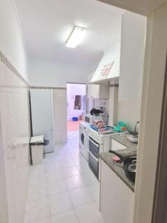 Private Double Room in T4 Apartment - 2