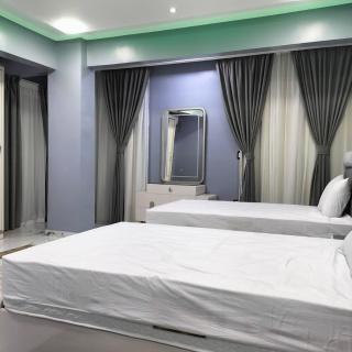 شقة فندقية مفرشة بالكامل 200م2 بارقي مكان عباس العقاد مدينة نصر - Cairo - 2