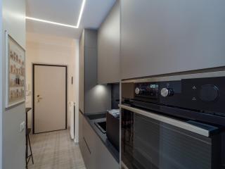Stylish Flat with Balcony - 15 Min to Duomo - Milan - 5