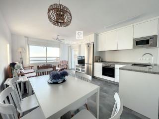 Alo Sea View Apartment - 2