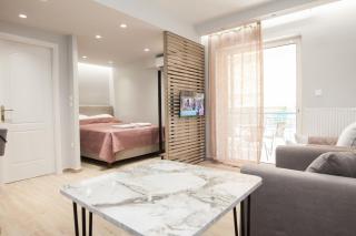 Petralona Gem Hotel-Style Studio with Balcony - Atene - 4