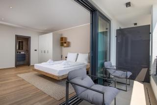 Belinda apartments with balcony & private parking - 7