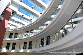 Ramada by Wyndham Bucharest Otopeni Airport - Otopeni - 5