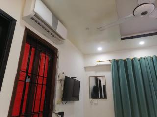Apartment Gusta house - Karachi - 6