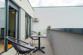 Flexible SelfCheckIns 93 - Zagreb - Garage - Balcony - Bedroom - 9