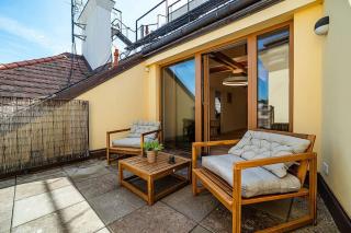 Fantastic Attic Apt with big Terrace - Praga - 0